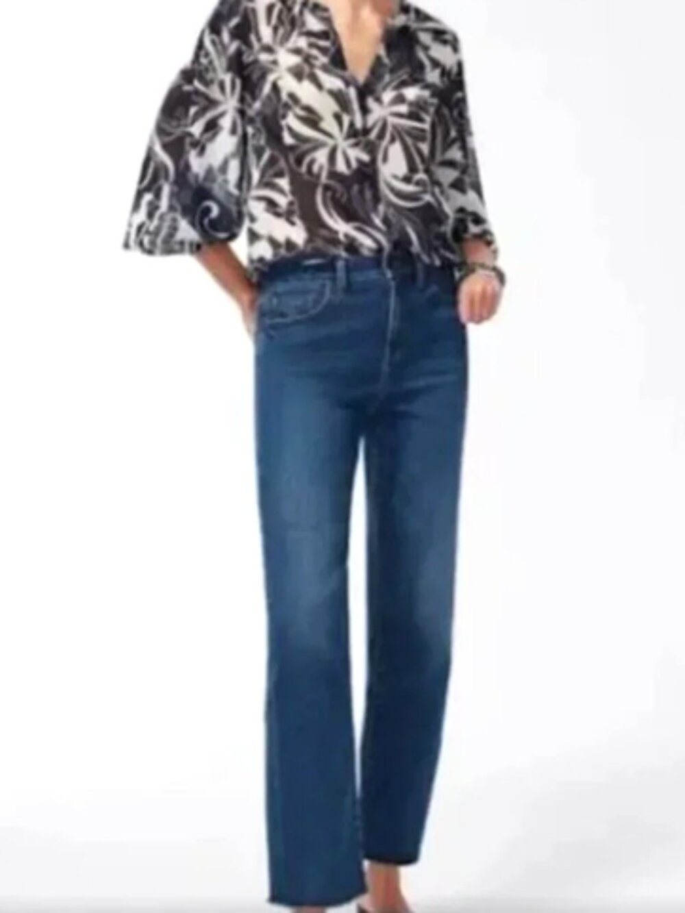 CHICO'S High Rise Straight Leg Jeans Wash Raw Hem size 2